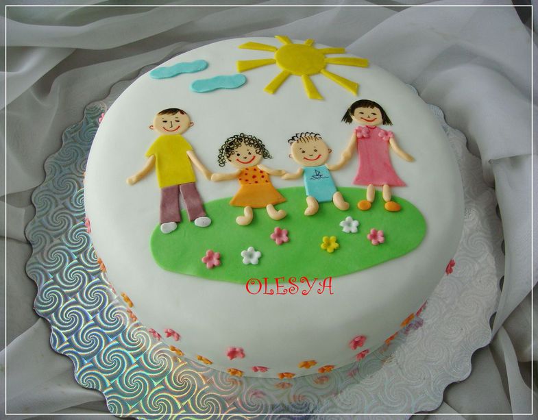Год семьи торт. Тортик на день защиты детей. Торт семья. Изображение торта для детей.