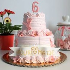 Sweet House - The Laura Cake, Детские торты
