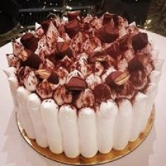 Cupcake Paradiso, 축제 케이크