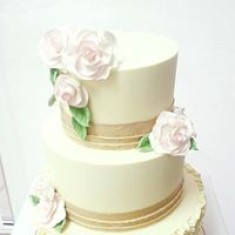Cake Couture - Edible Art, お祝いのケーキ