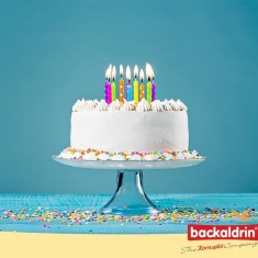  Backaldrin, お祝いのケーキ