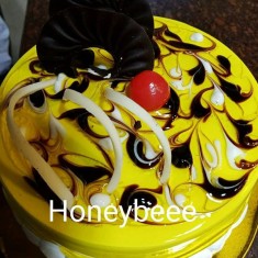  Honey Beee, お祝いのケーキ