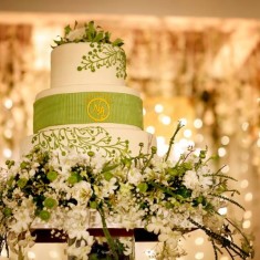  Tamarind, Свадебные торты