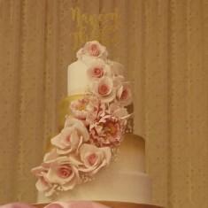 Nurainie Tan , Wedding Cakes, № 55315