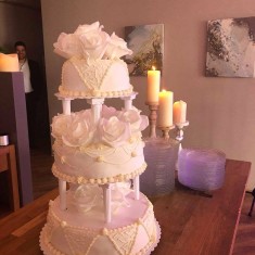 Reynir , Wedding Cakes