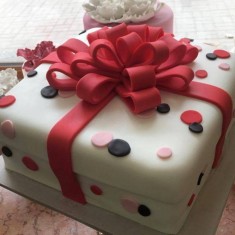 Mary bakery, お祝いのケーキ