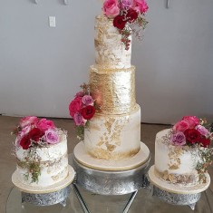 Helen's, Wedding Cakes