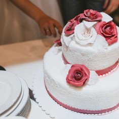 Сюрприз 51, Свадебные торты