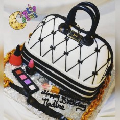 Cretia Cakes, Theme Kuchen