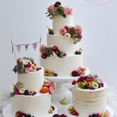 Nasa Mala , Wedding Cakes