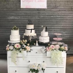  Angel Cakes, Pasteles de boda