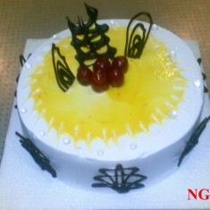  New Gajanan , お祝いのケーキ