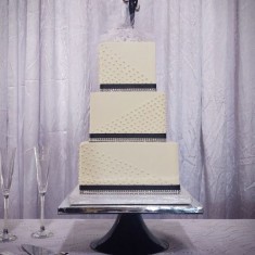 Top Tier Treats, Gâteaux de mariage