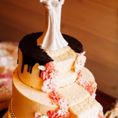 Еже Вика, Wedding Cakes